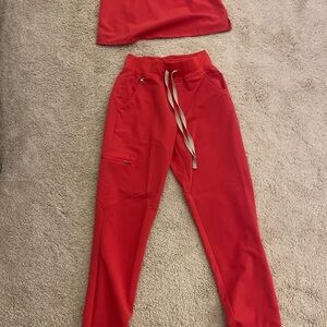 Figs Red Jogger Scrub Set